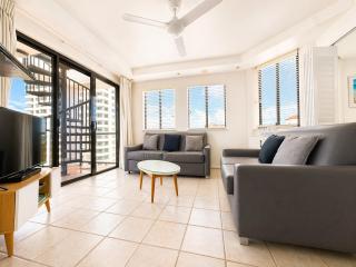 Stylish 1 Bedroom with Private Rooftop Spa at the Aegean - 6