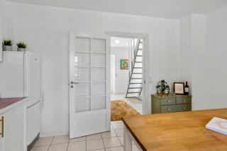 Bright and cozy house near forest and beach - space for 8 - 4