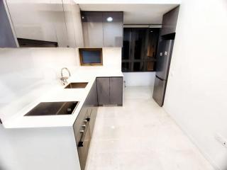 Master Bedroom in 3BR Shared Apt - 4