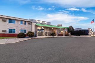 Days Inn by Wyndham Minot - 0