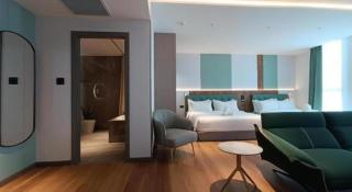 J HOTEL - 3