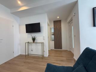 Modern City Apartment, Just 5 Minutes to Downtown - 5