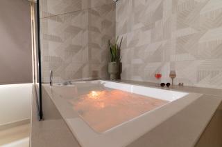 Calliope Home with Private Jacuzzi - 6
