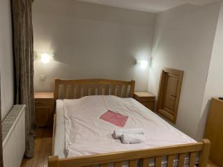 Wisteria Courtyard Room - 5