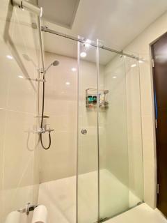 UPS27 Chic & Cozy Haven 8 our BGC luxe hideaway - 1