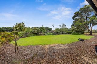 Luxe Farmhouse with solar heated pool and bbque - 3