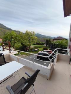 Apppartement dans maison avec terrasse plein sud , Netflix, parking et fibre - 8