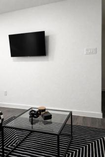 The Calm Oasis Spacious 3BR Houston - 5