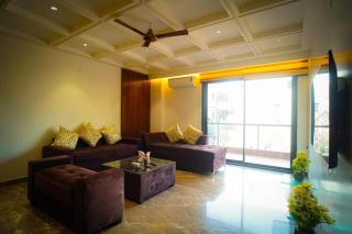 The Atrium by 8MH Luxe 3BHK Airport and Yashobhoomi - 7