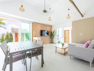 Baan Saint-Tropez Seaview Villas Kata Beach - 3