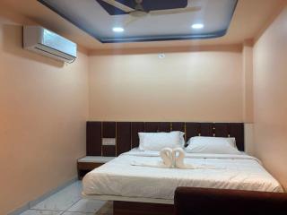 Townhouse Iskcon Temple Ujjain Formerly Hotel Ramashray Palace - 6
