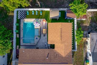 Family Friendly Oasis 5 Min to Indian Shores Beach Heated Pool & Game Room - 9