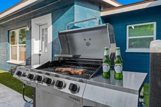 Family Friendly Oasis 5 Min to Indian Shores Beach Heated Pool & Game Room - 1