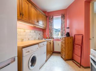 JS10 - 2BR Central Bergen Views - 1