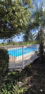 Le Four pour 9 à 11 avec piscine partagée - 0