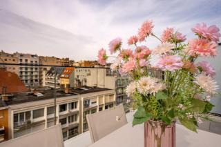 Stylish Apartment with Spacious Terrace - 8