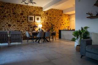 Agrimi Beachfront Holiday Home - 1
