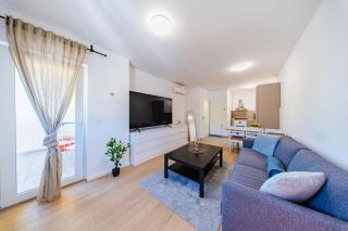 Flexible SelfCheckIns Zagreb 272 - 1 Bedroom Apartment - Loggia - Parking - 0