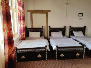 Hunza Backpackers Inn - 5