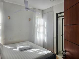 Winsor House - 6