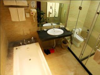 GreenTree Inn Anhui Fuyang Funan East Huaihe Road Express Hotel - 3