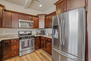 Moonlight Ridge Spacious Townhome 3 miles from Downtown AC Garage Near Snowbowl - Flagstaff - 4
