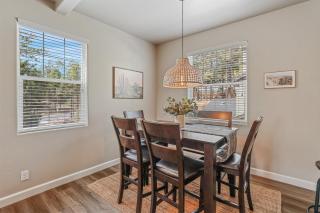 Moonlight Ridge Spacious Townhome 3 miles from Downtown AC Garage Near Snowbowl - Flagstaff - 2