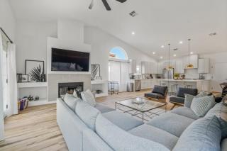Black Palm Sparkling Pool Pool Table Close To Kierland Entertainment Newly Designed Beauty - 8