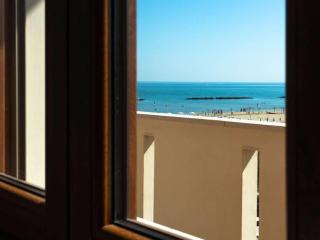 SE245 - Senigallia, trilocale con balcone fronte mare - 8