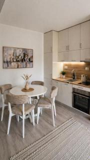 Modern Apartment Near the Beach - Budva - 6