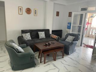Location vacances, appartement spacieux, sur mer avec terrasse - 0