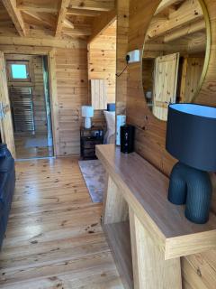 Trelew Farm Log Cabin - 4