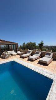 Central King of the valley Villa one of one - 2