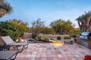 Exclusive Boulders Retreat near Downtown Cave Creek hiking scenic views. - 1