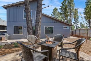 Sky Mountain Spacious Family Retreat Fireplaces Fenced Yard Pet-Friendly Central AC - 2