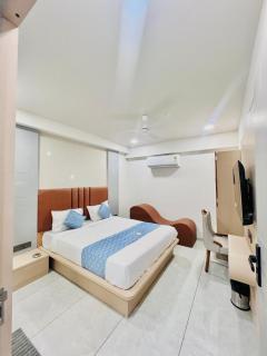Hotel Sulin Prahladnagar - 3