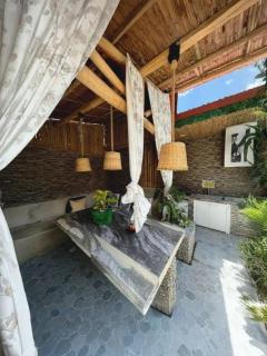 Charming House with Private Pool - 9