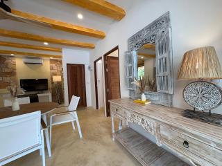 Bikini Villa #4 - 2 Bedrooms Beach access Villa - 5
