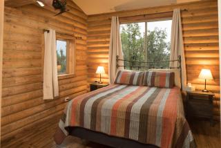Ontario Ave Remodeled Log Cabin on 1 Acre Gateway to Grand Canyon Amazing Views - 5