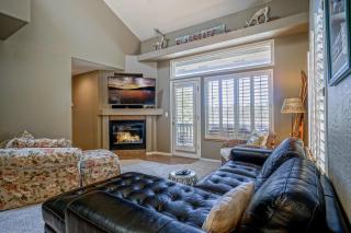 Mountain Oaks Retreat AC Spacious Flagstaff Townhome Golf Trails Nearby - 7