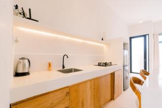 Tropical Escape in Canggu 2BR Private Pool & Bath - 0