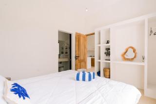 Tropical Escape in Canggu 2BR Private Pool & Bath - 5