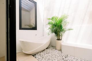 Tropical Escape in Canggu 2BR Private Pool & Bath - 2