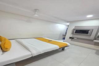 FabHotel RS Regency - 6