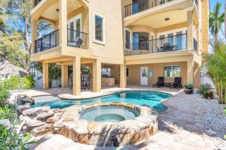 Hidden Treasure Beach House - 1