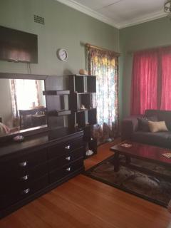 Town Charm Guesthouse - 8