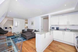 2 Bed 2 Bath Apartment with lift- Oxford Street - 9