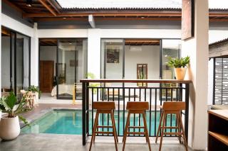Cozzy Villa Devine - 3