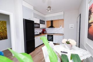 Luxury Garden Building Tirana Apartment 21st Floor - 9