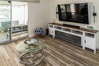 Mejia Little House - Cozy Waterfront Escape - 2